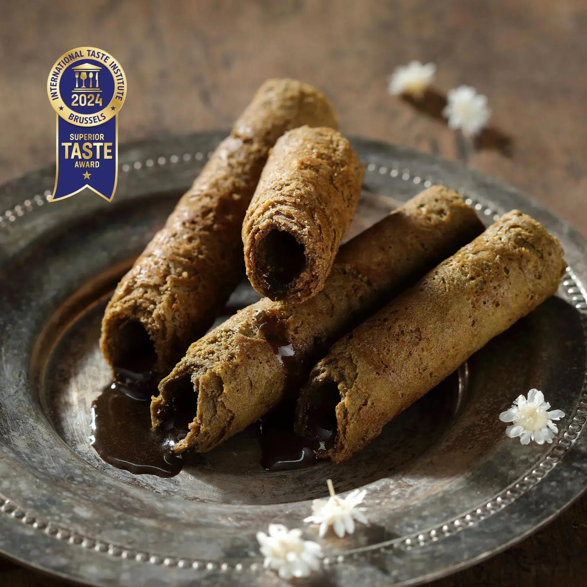 Summer limited edition fragrant egg roll combination: 1 box of coffee egg rolls + 1 box of green tea egg rolls